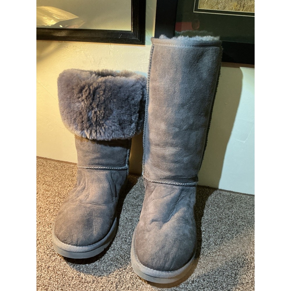 Women's UGG Classic Original Tall Gray Boots 8 Lambs Skin Suede S/N 5815 F10011I
